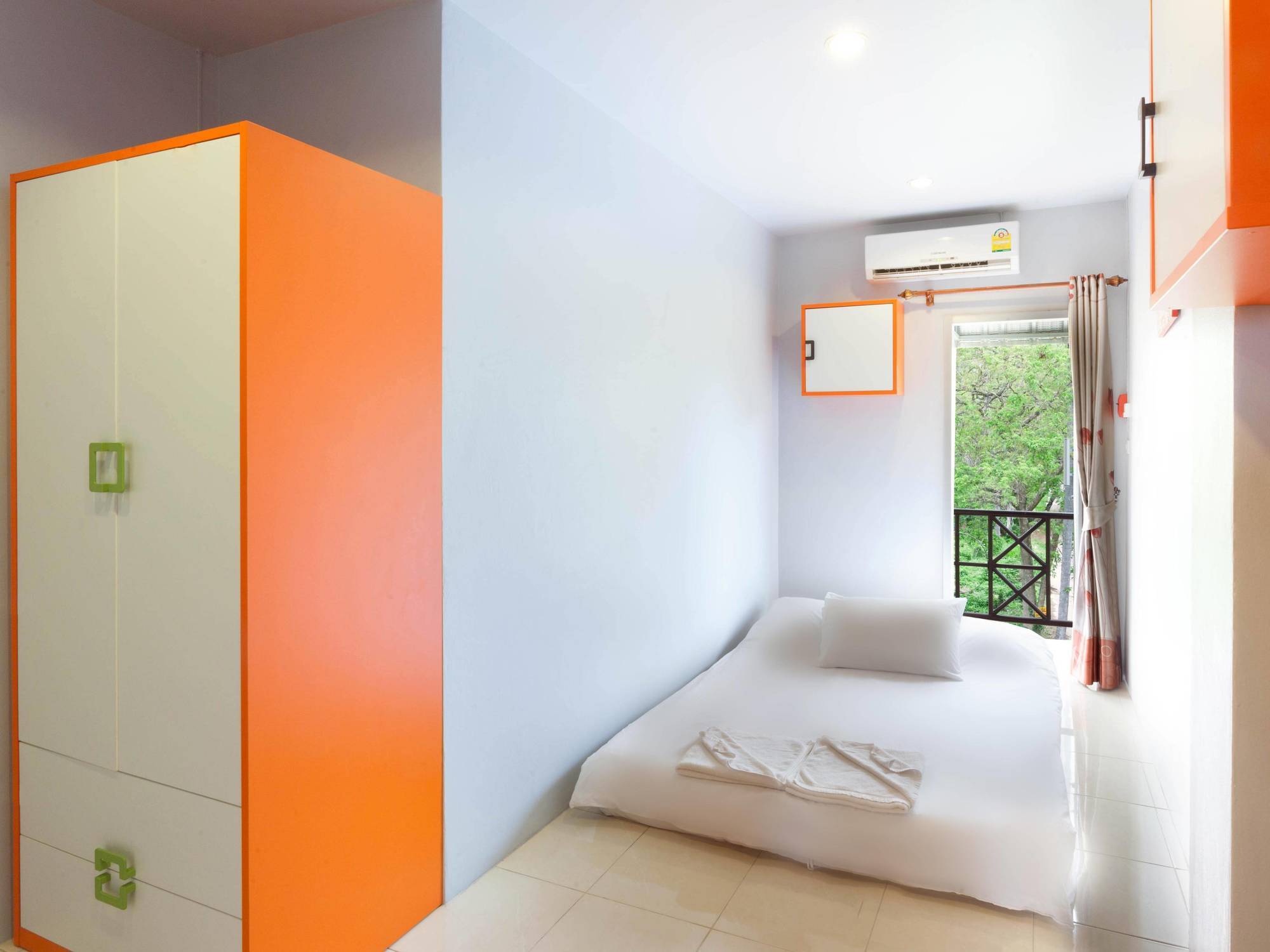 Rawai Luna Guesthouse And Travel מראה חיצוני תמונה