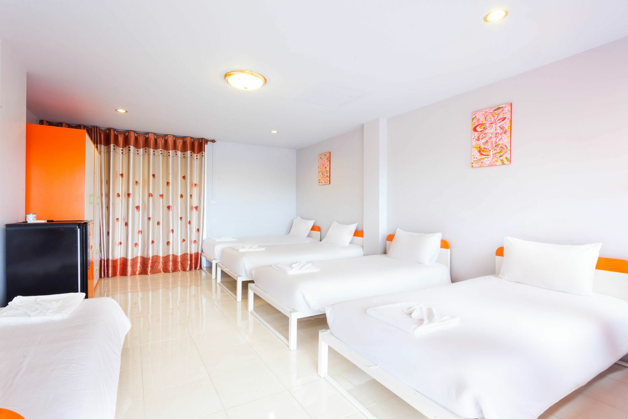Rawai Luna Guesthouse And Travel מראה חיצוני תמונה
