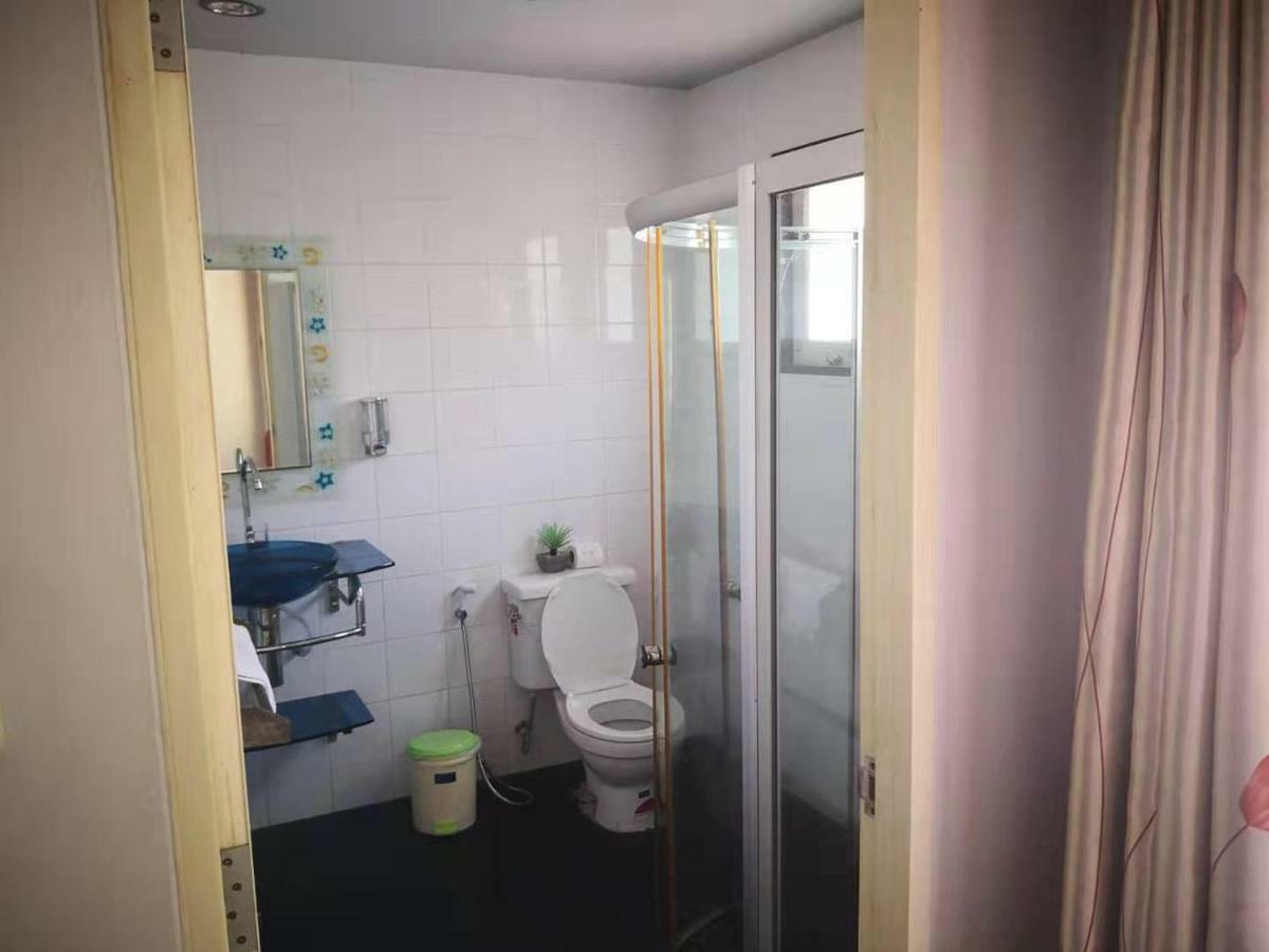 Rawai Luna Guesthouse And Travel מראה חיצוני תמונה